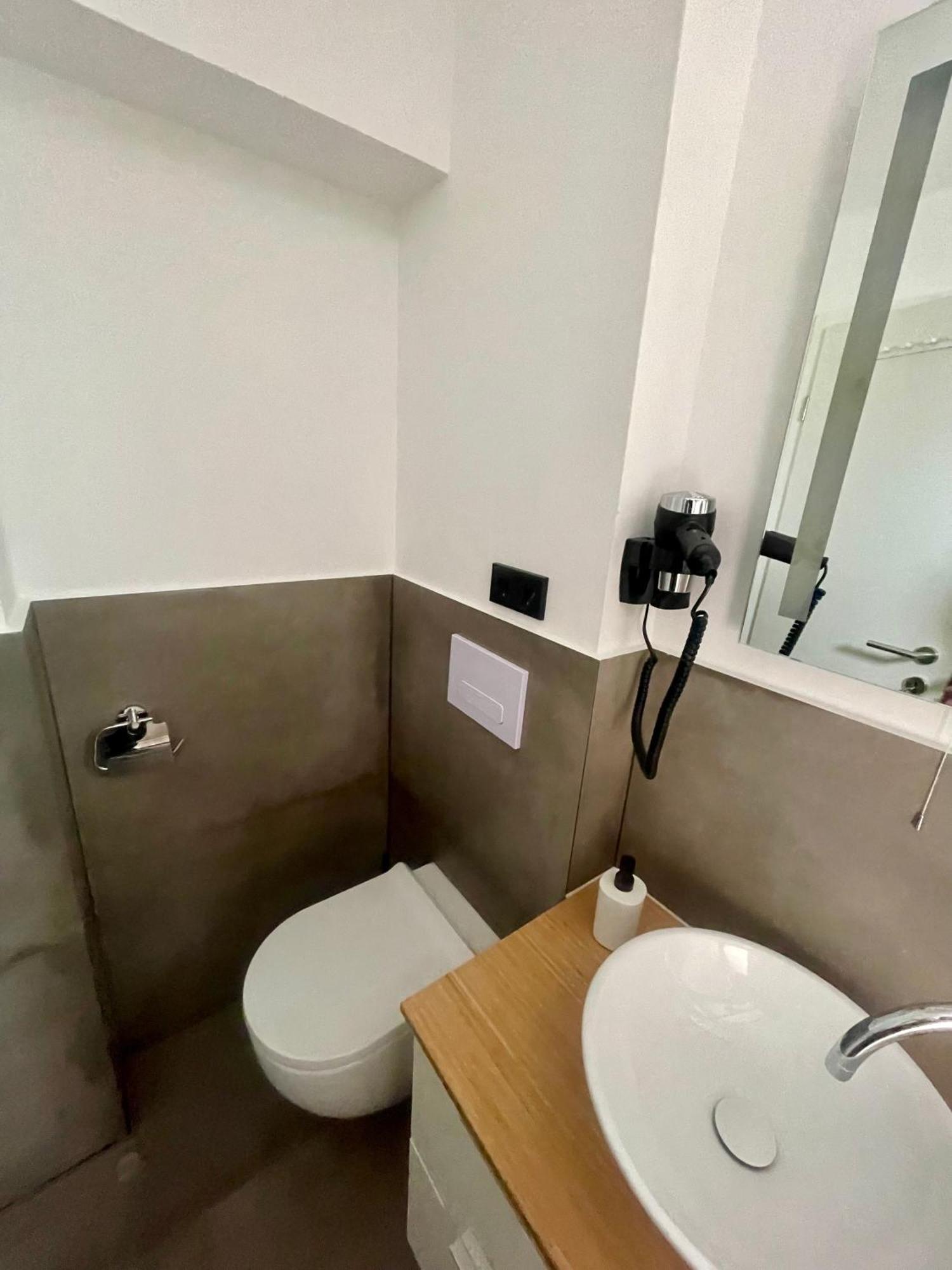 Enna Apartment C Perfect Location Medolino Esterno foto